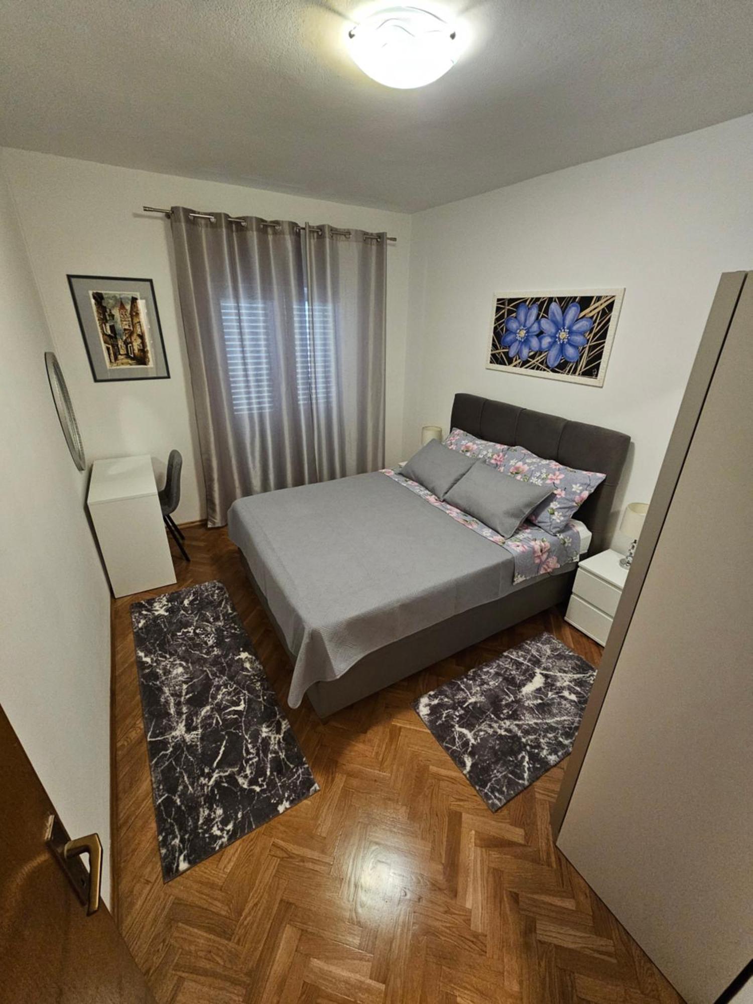 Apartments Grgic Trogir Exterior photo