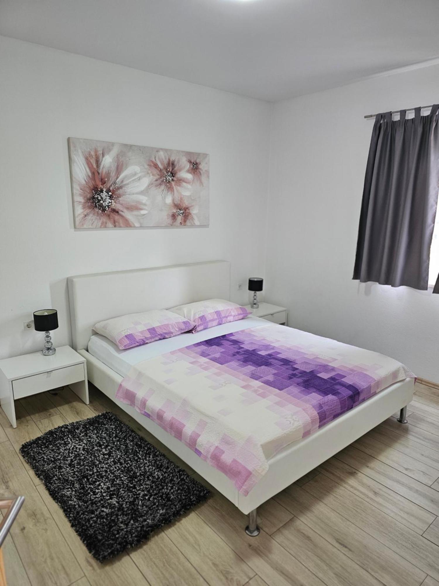 Apartments Grgic Trogir Exterior photo