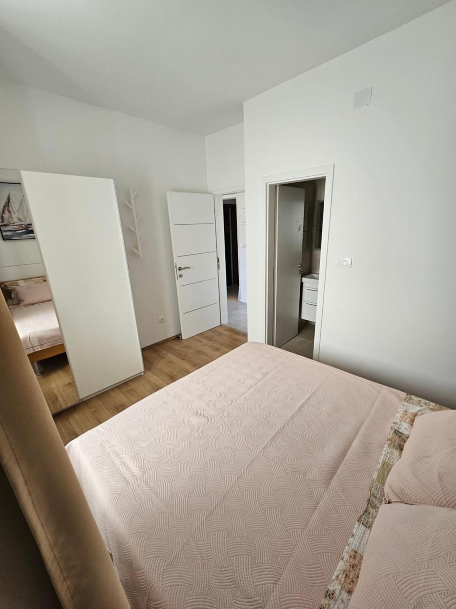 Apartments Grgic Trogir Exterior photo