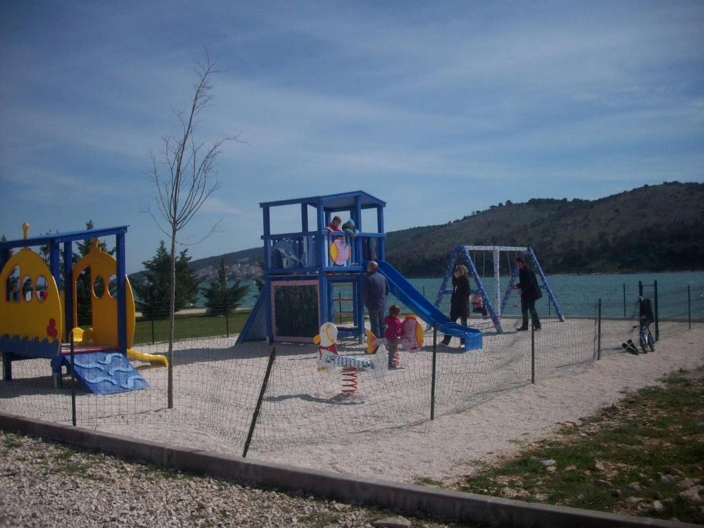 Apartments Grgic Trogir Exterior photo